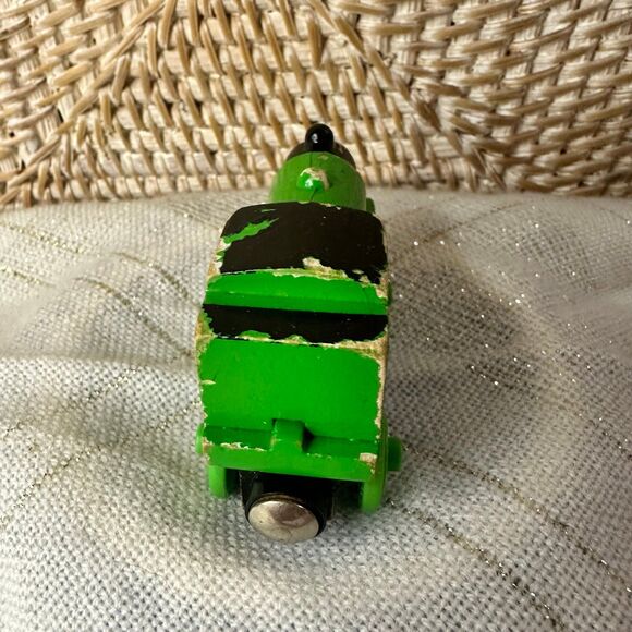 Thomas and Friends Percy Wooden Railway - Picture 5 of 7